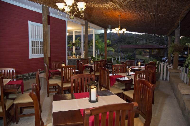 Hotel Hacienda El Rodeo Vueltas Exterior photo